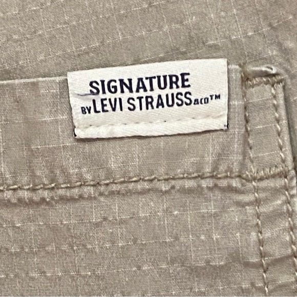 Signature by Levi Strauss & Co. Cargo Shorts, Mens Size 44, Tan, Pockets - Picture 4 of 7